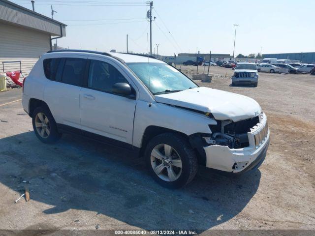  Salvage Jeep Compass