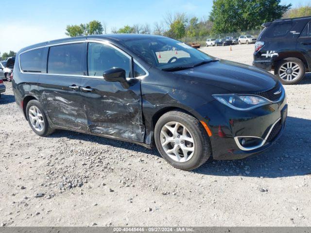  Salvage Chrysler Pacifica