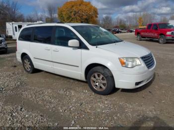  Salvage Chrysler Town & Country