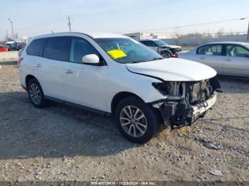  Salvage Nissan Pathfinder