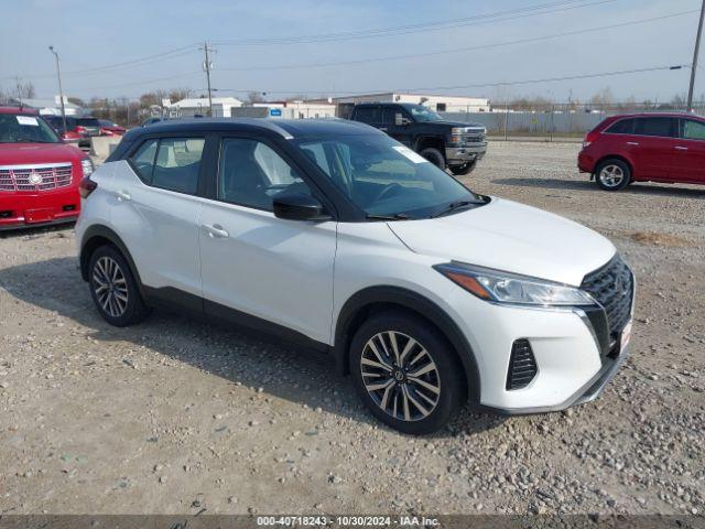  Salvage Nissan Kicks