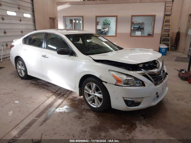  Salvage Nissan Altima