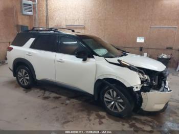  Salvage Nissan Pathfinder