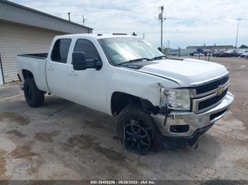  Salvage Chevrolet Silverado 2500