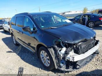  Salvage Chrysler Pacifica