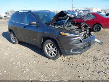  Salvage Jeep Cherokee