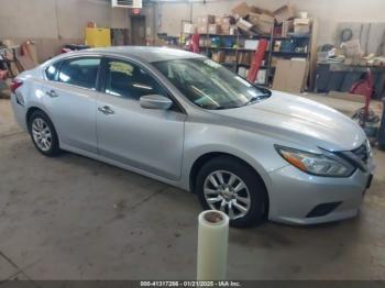  Salvage Nissan Altima