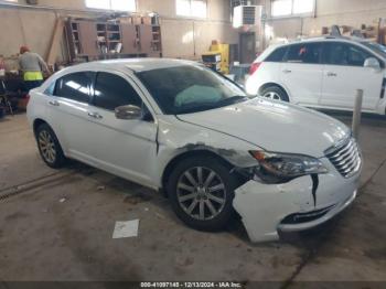  Salvage Chrysler 200