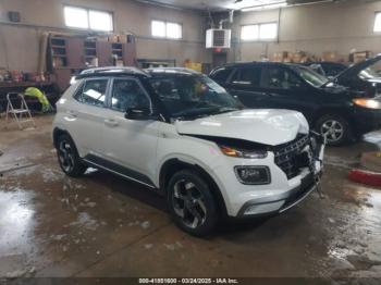  Salvage Hyundai VENUE