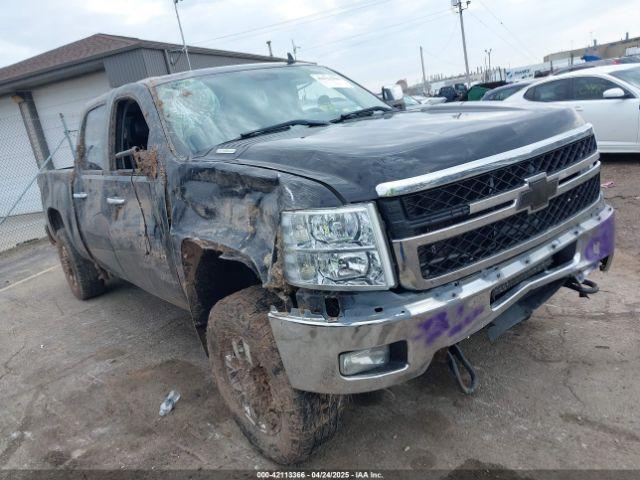  Salvage Chevrolet Silverado 2500