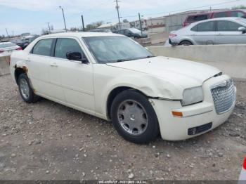  Salvage Chrysler 300