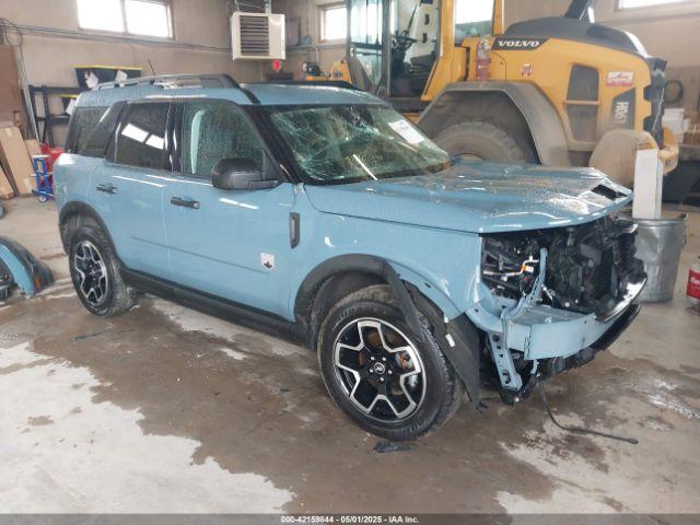  Salvage Ford Bronco