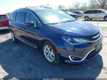  Salvage Chrysler Pacifica