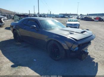  Salvage Dodge Challenger