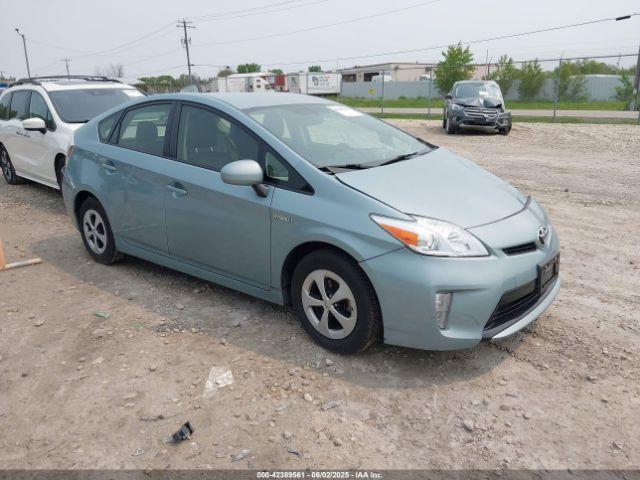  Salvage Toyota Prius