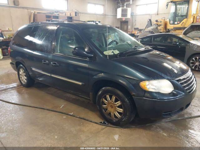  Salvage Chrysler Town & Country
