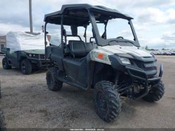  Salvage Honda Sxs700