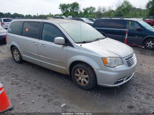  Salvage Chrysler Town & Country