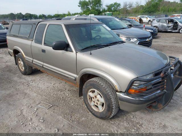  Salvage Chevrolet S-10