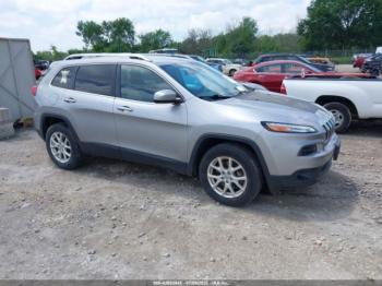  Salvage Jeep Cherokee