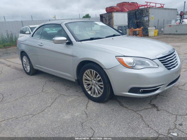  Salvage Chrysler 200