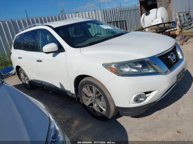  Salvage Nissan Pathfinder