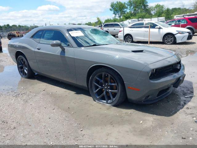  Salvage Dodge Challenger