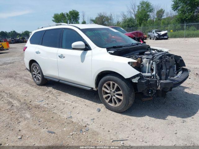  Salvage Nissan Pathfinder