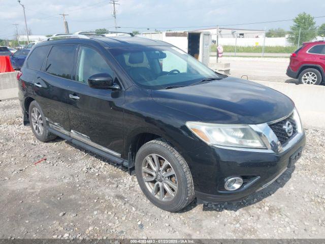  Salvage Nissan Pathfinder
