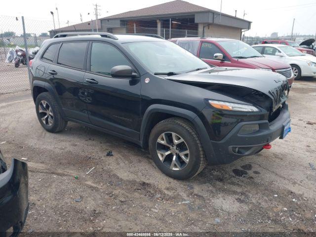  Salvage Jeep Cherokee