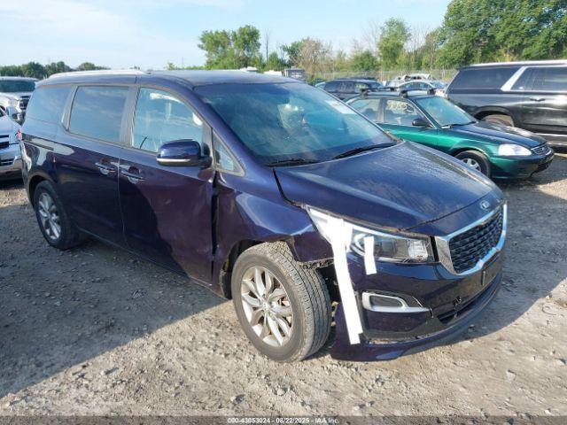  Salvage Kia Sedona