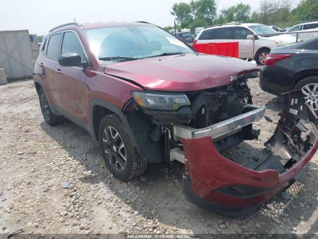  Salvage Jeep Compass