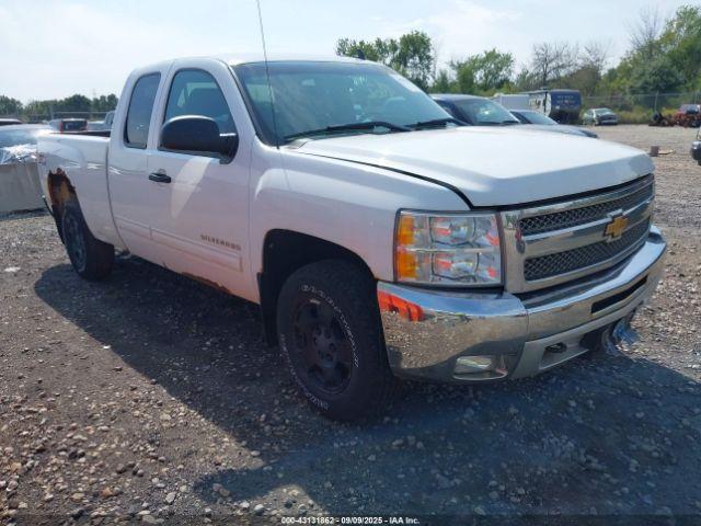  Salvage Chevrolet Silverado 1500
