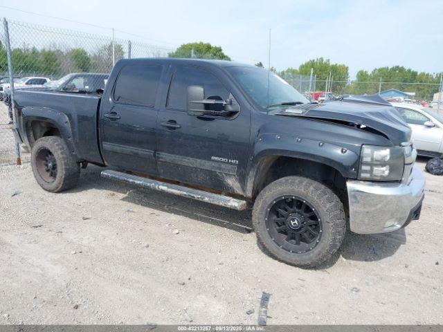  Salvage Chevrolet Silverado 2500