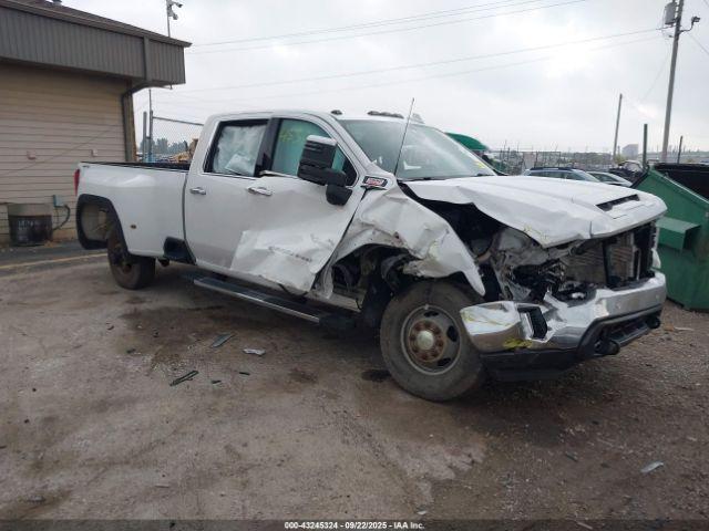  Salvage General Motors Sierra 3500HD