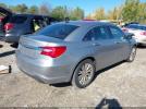 Chrysler 200 Limited Image 2