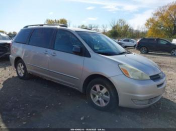  Salvage Toyota Sienna