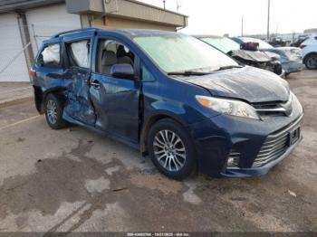  Salvage Toyota Sienna