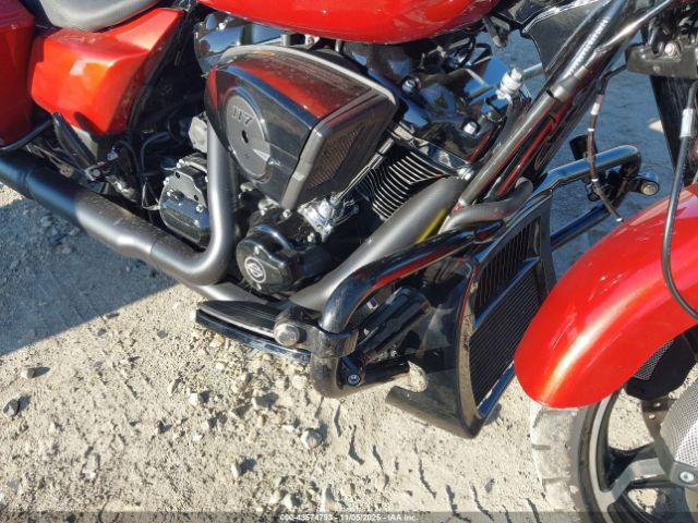 Harley-Davidson Flhx Image 14