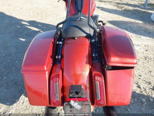 Harley-Davidson Flhx Image 4