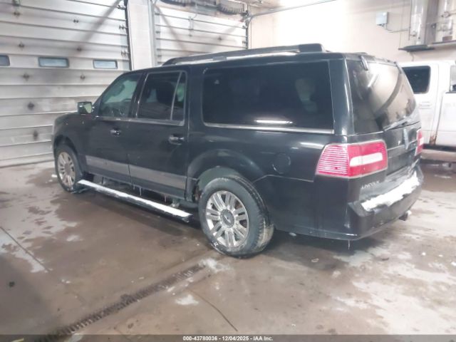 Lincoln Navigator Image 12