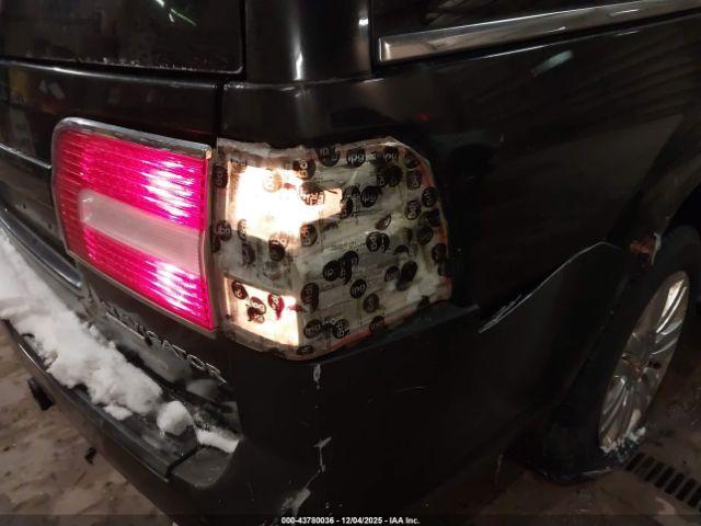 Lincoln Navigator Image 15