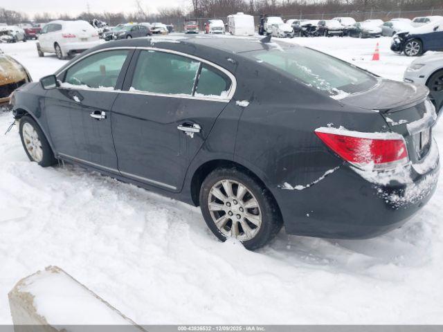 Buick LaCrosse Image 11