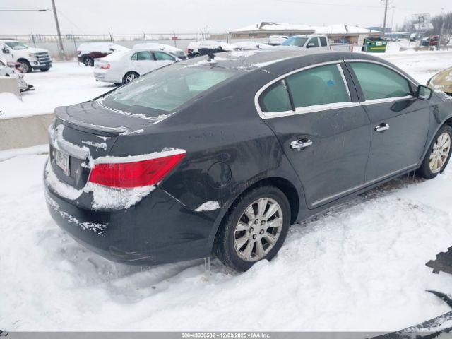 Buick LaCrosse Image 10
