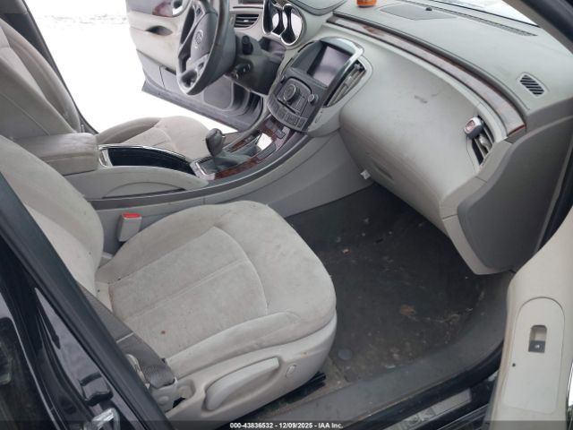 Buick LaCrosse Image 6