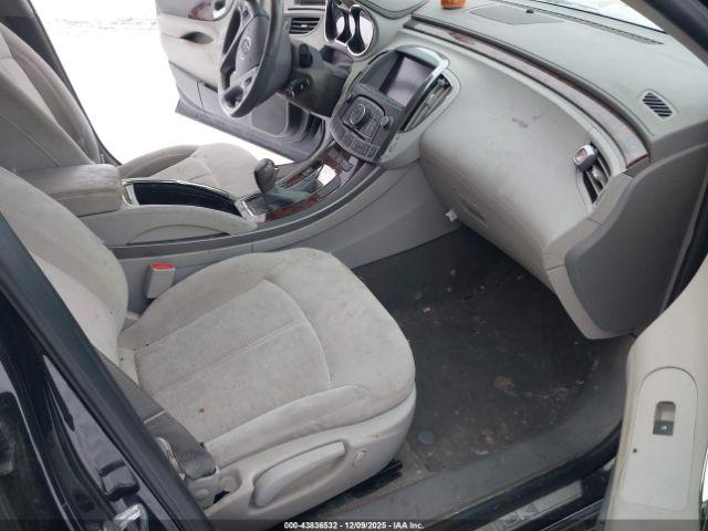 Buick LaCrosse Image 6