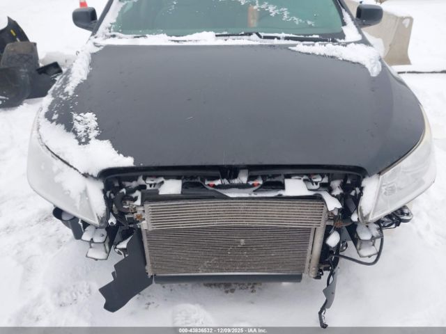 Buick LaCrosse Image 3