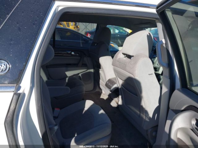 Buick Enclave Convenience Image 6