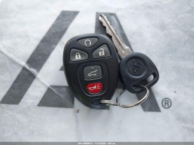 Buick Enclave Convenience Image 9