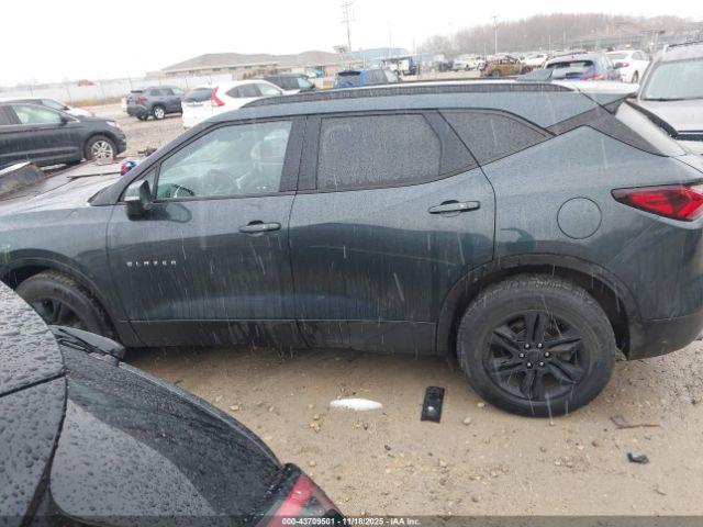 Chevrolet Blazer Image 12